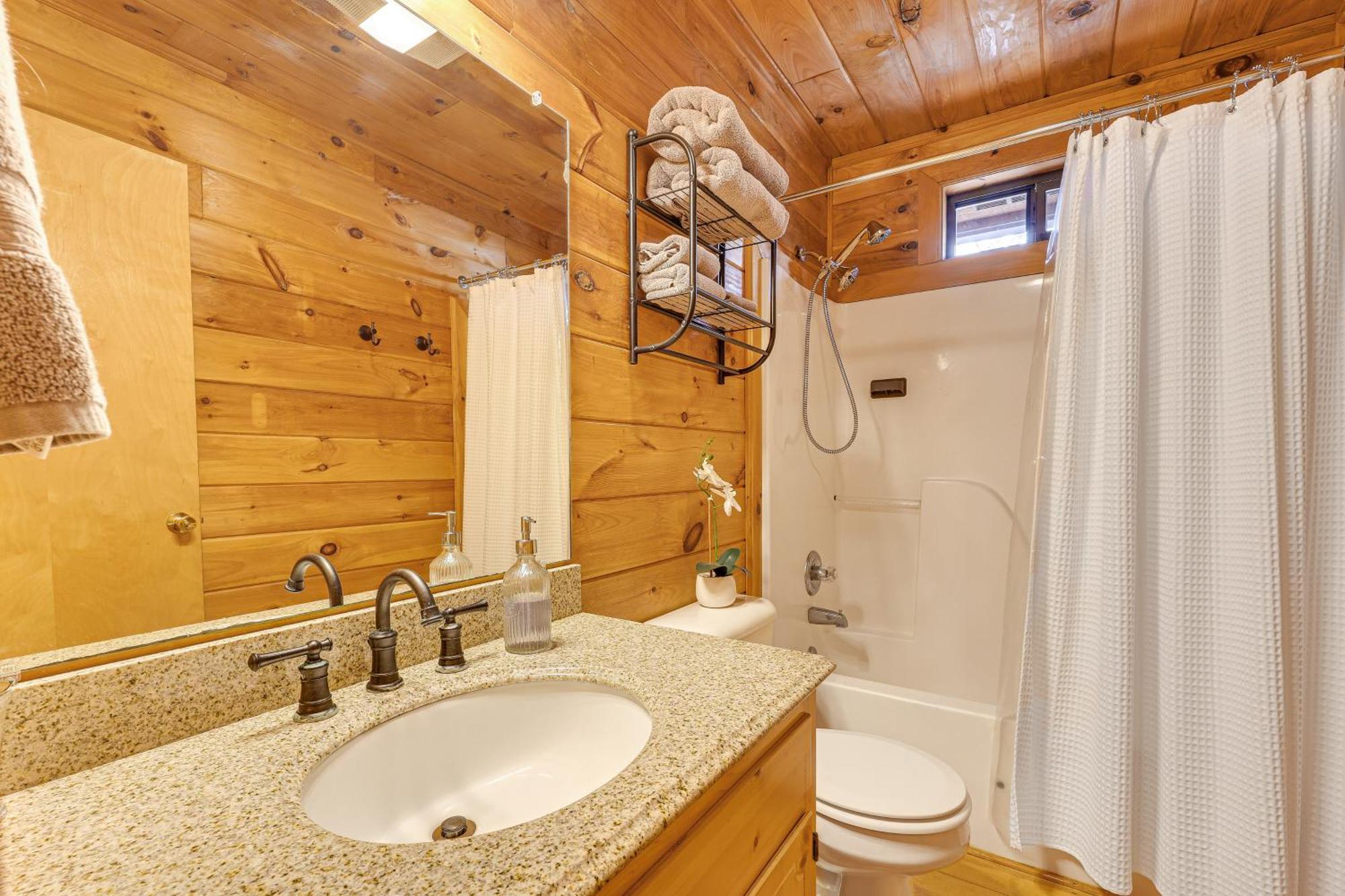 Cozy Cabin In Private Location With Hot Tub And Grill! Blue Ridge Zewnętrze zdjęcie