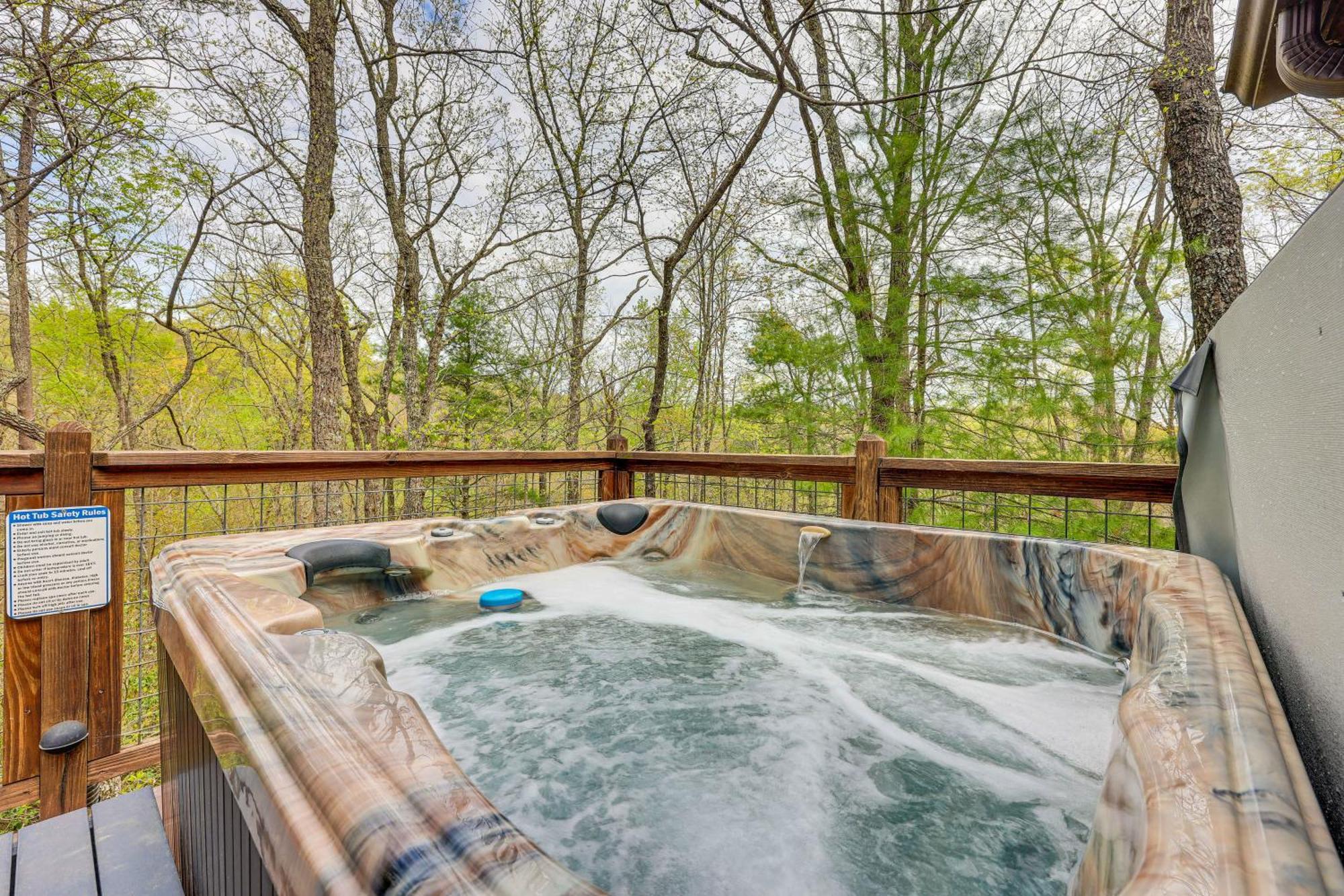 Cozy Cabin In Private Location With Hot Tub And Grill! Blue Ridge Zewnętrze zdjęcie